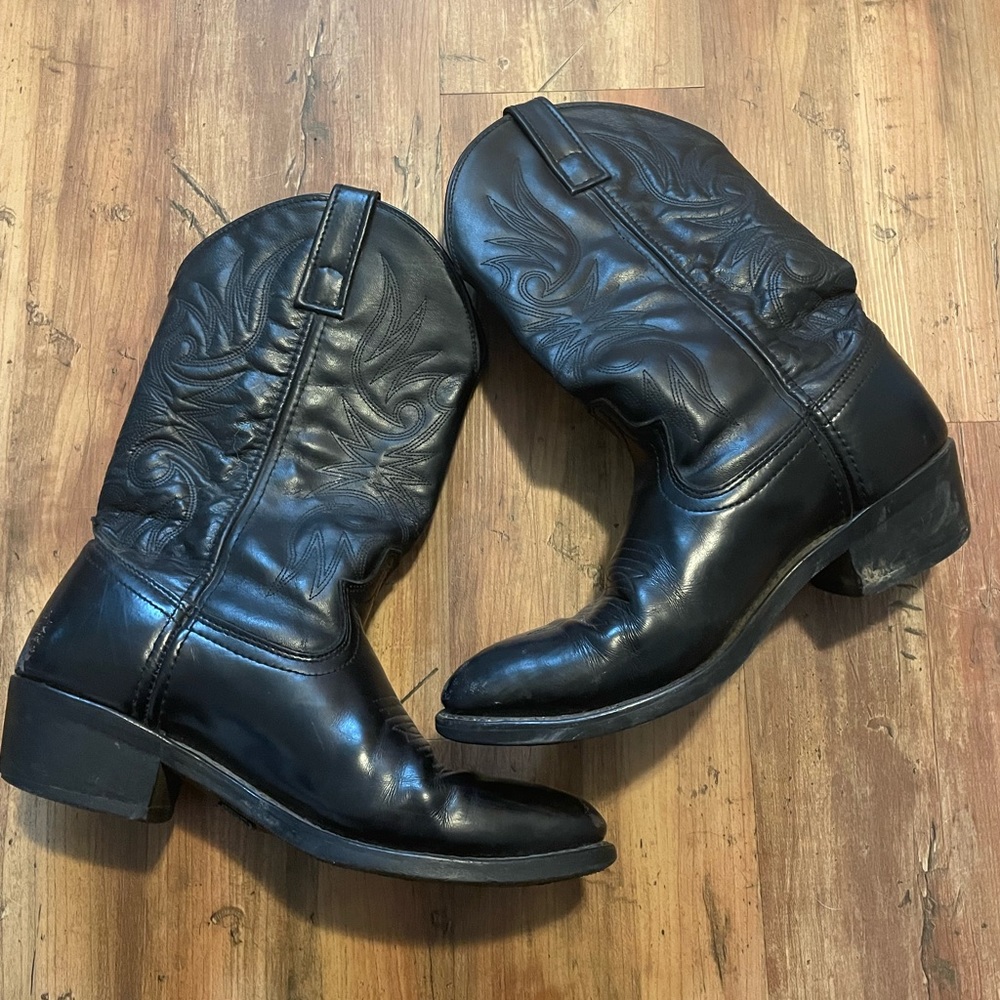Laredo cowboy boots